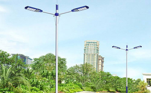 大通太阳能路灯地脚螺栓规格：防止倾倒的关键